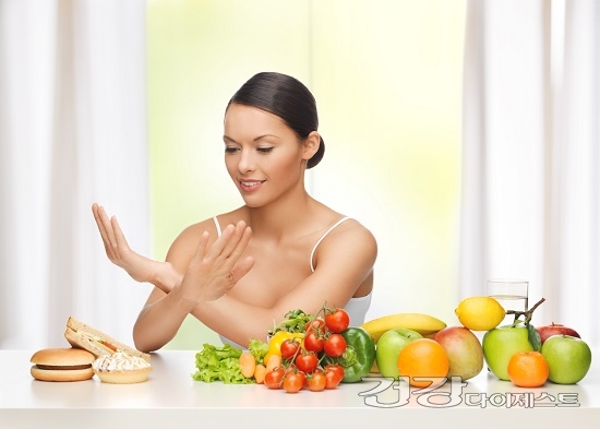 [알쏭달쏭 암시리즈] “건강을 해치는 식품 10가지 먹지 마세요”